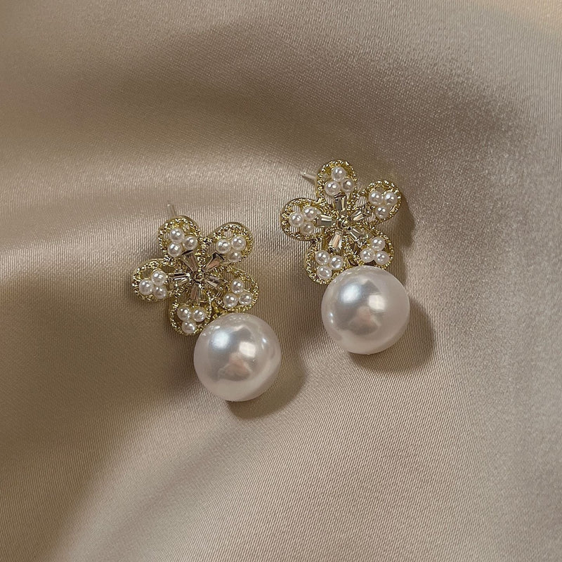 White Pearl Flower Earrings