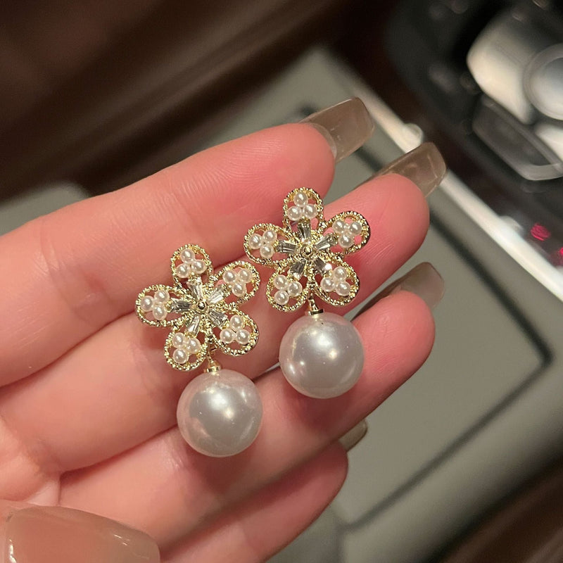 White Pearl Flower Earrings