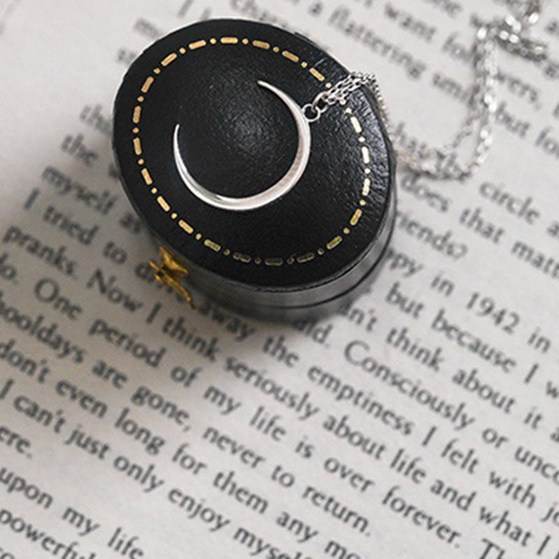 Moon Short Pendant Necklace