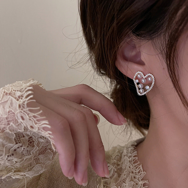 Pearl Hollowed Out Heart Earrings