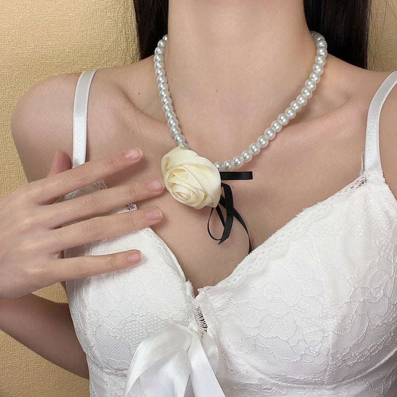 Elegant Rose Flower Pearl Chain Necklace
