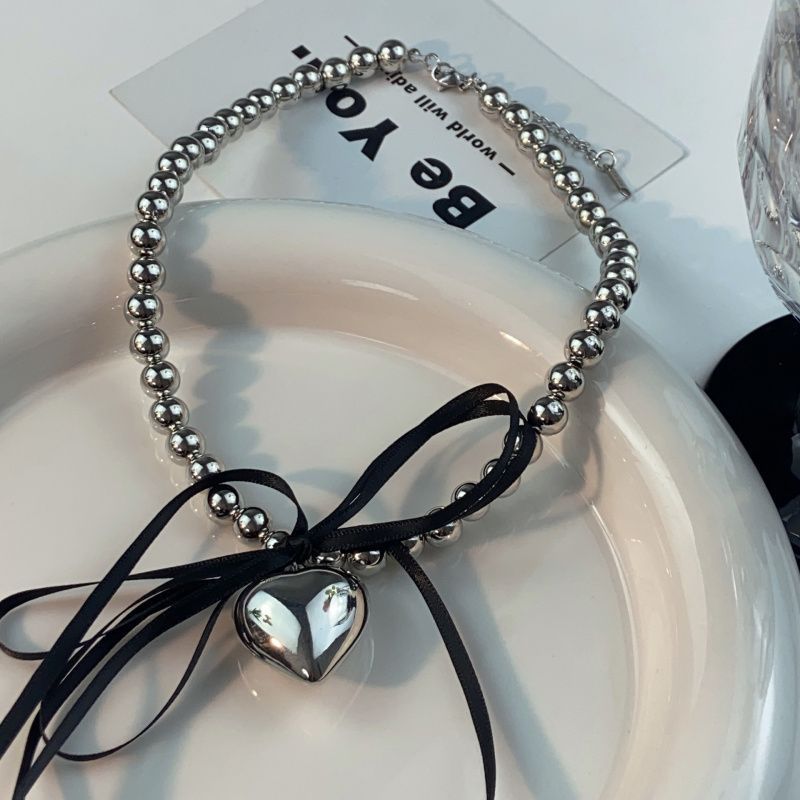 Bow love Beaded Necklace