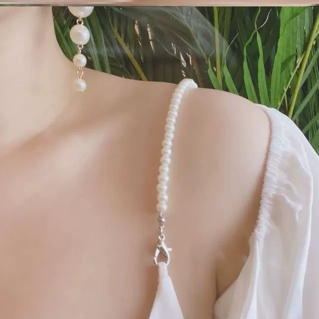 Shoulder Pearl Chain