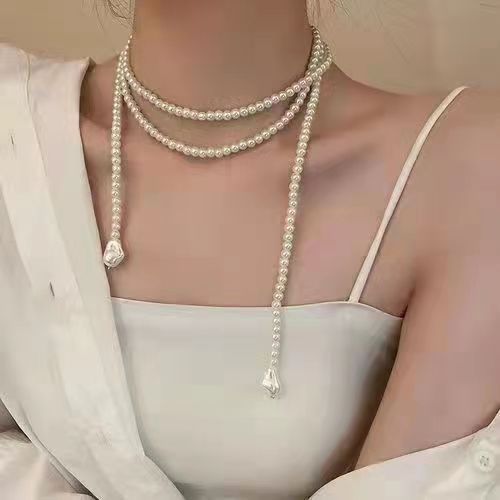 Long Chain Pearl Beaded Pendant Necklace