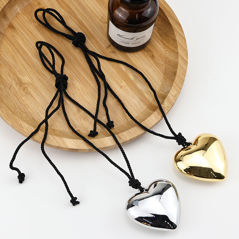 Chunky Heart Choker Necklace