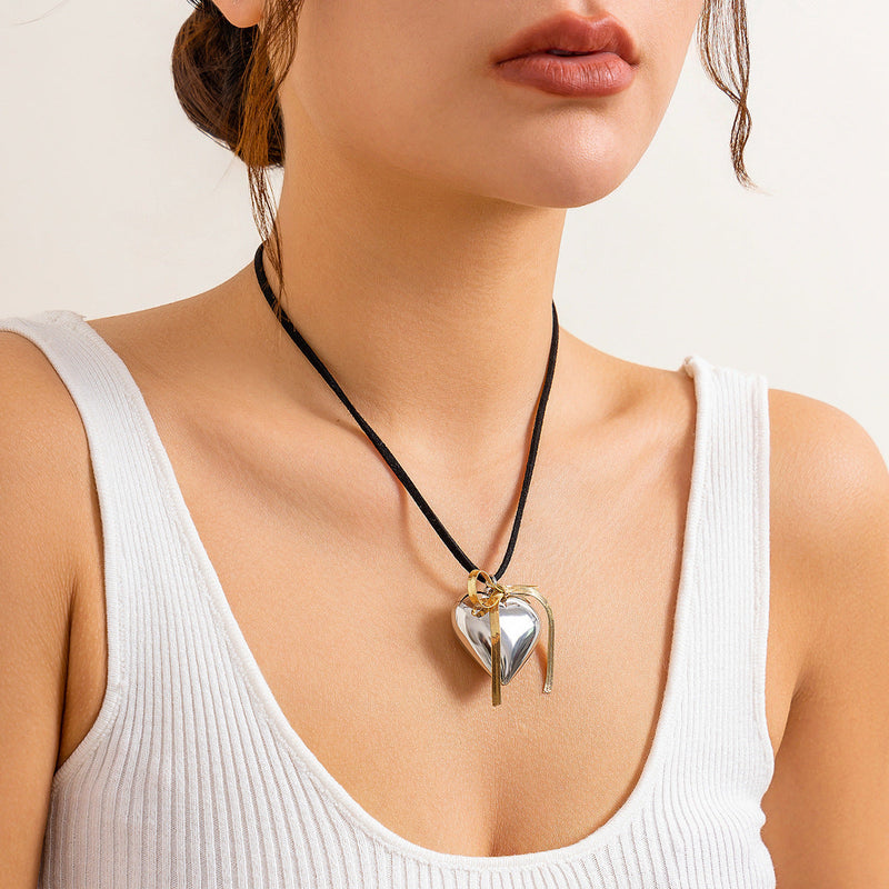 Glossy Heart Bowknot Pendant Necklace