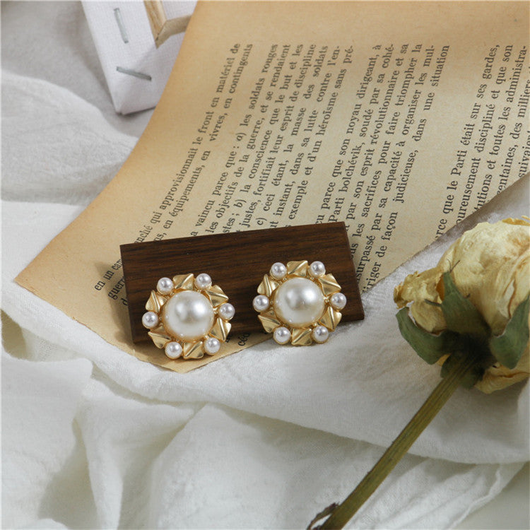 Metal Pearl Flower Round Earrings
