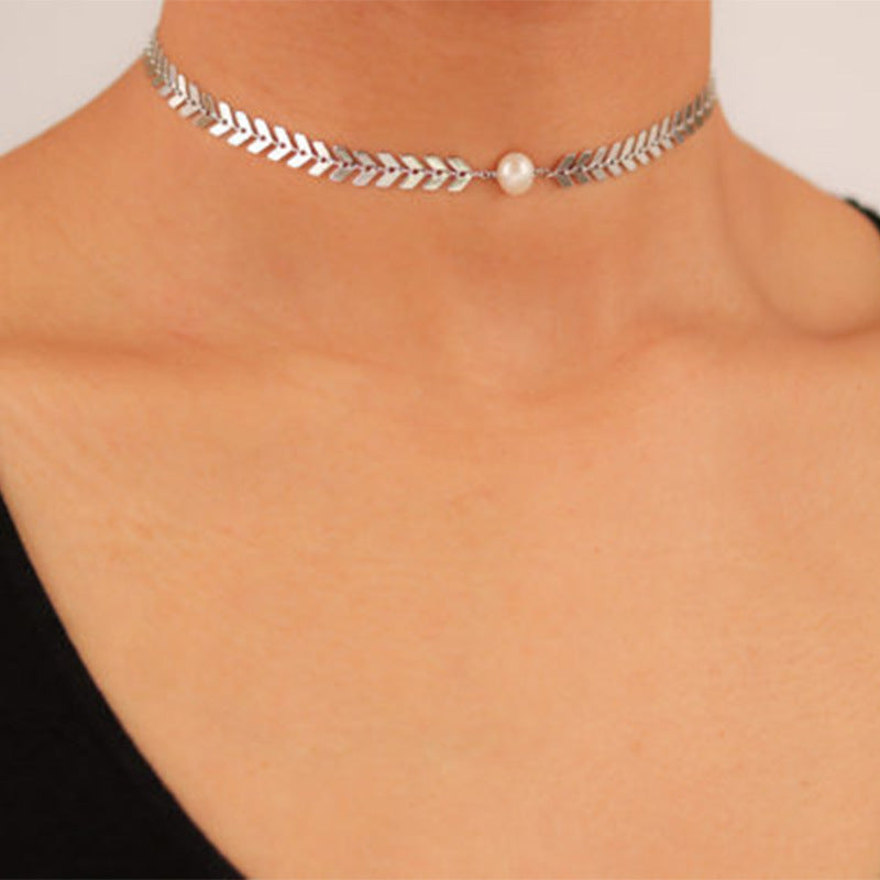 Simple Pearl Charm Gold Fish Bone Chain Short Choker Necklace