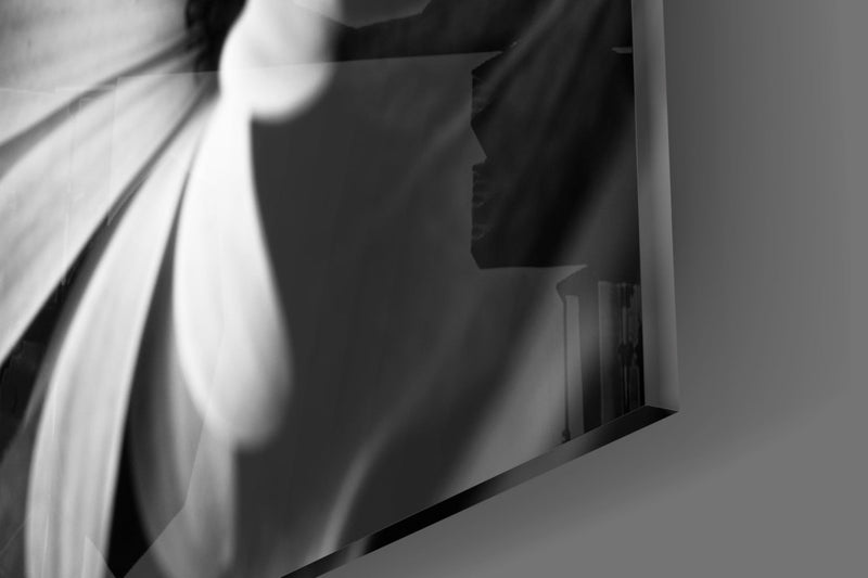 Black - White Flower Glass Wall Art