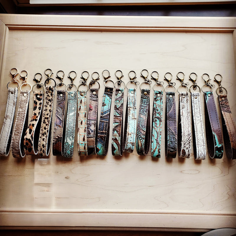 **Embossed Leather Key Chain Strap Tan Steer 701a