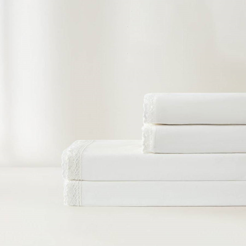 Queen Size 4 Piece 100-Percent Cotton Sheet Set in White with Lace Trim