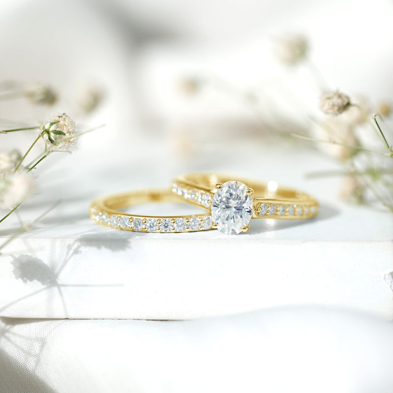 Oval Shaped 1 Carat Lab Grown Diamond Bridal Ring Set with IGI Certificate