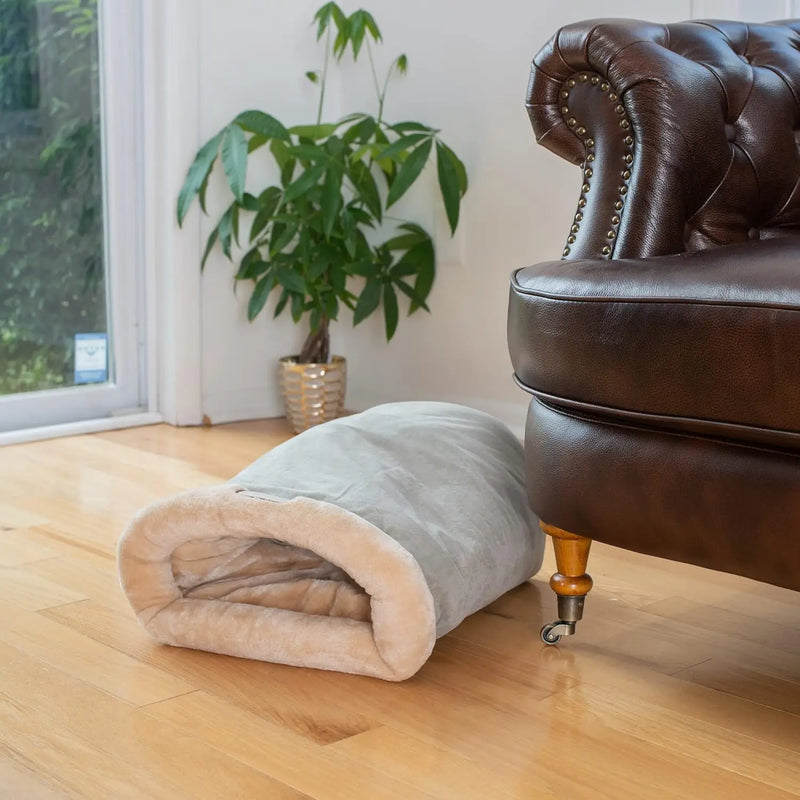 Autumn & Winter Cat Sleeping Bag - Warm, Semi-Enclosed Nest