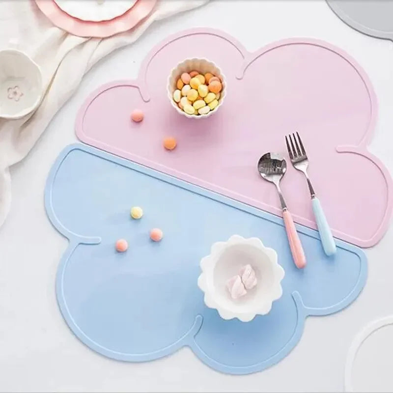Pet Feeding Mat for Cats & Dogs – Non-Spill, Non-Slip, Waterproof Silicone Food Mat, Easy-Clean Pet Placemats