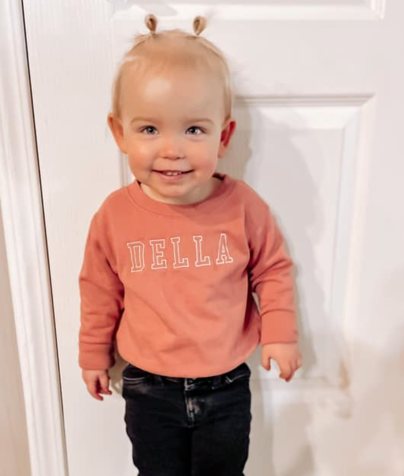 CUSTOM EMBROIDERED OUTLINE NAME - CHILD SWEATER