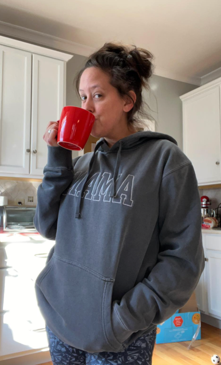 Embroidered PIGMENT Hoodie - MAMA - Outline