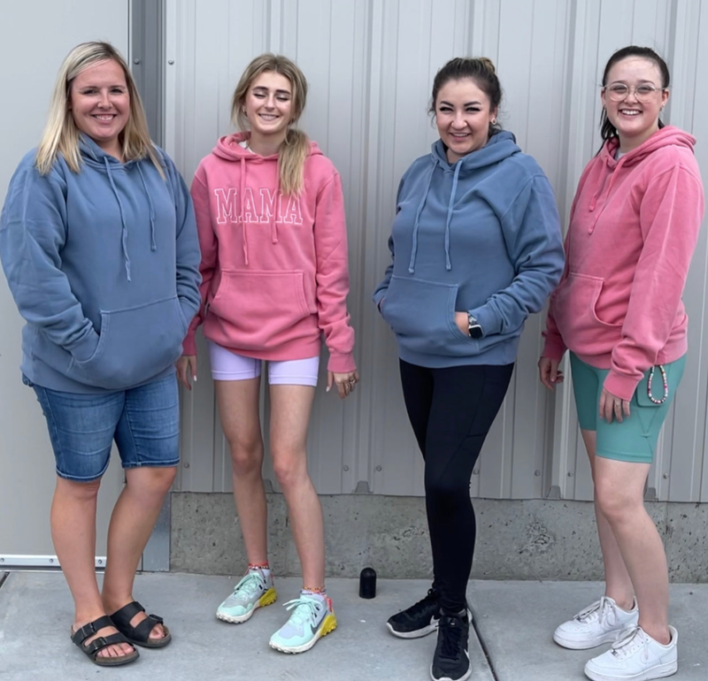 Embroidered PIGMENT Hoodie - MAMA - Outline