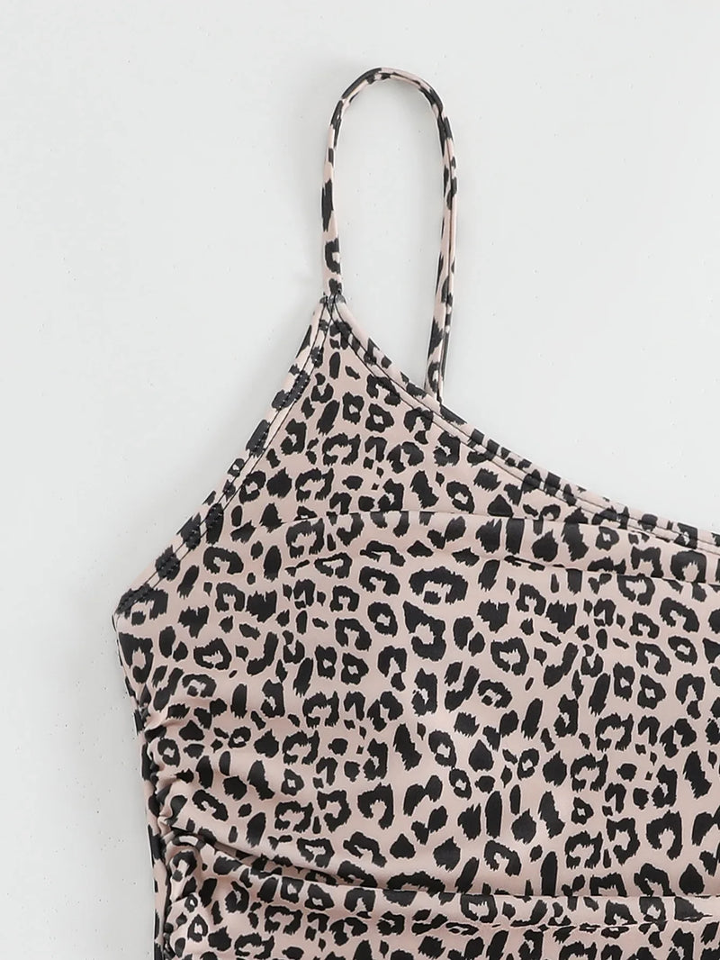 Sexy One Shoulder Swimsuit 2024 New Black Leopard Print Pleate Tummy Control One Piece Swimwear Beach Bathing Suit Monokini