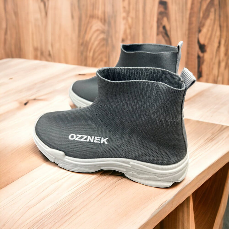 Kids’ Slip-On Sneakers – Lightweight, Flexible & Anti-Slip