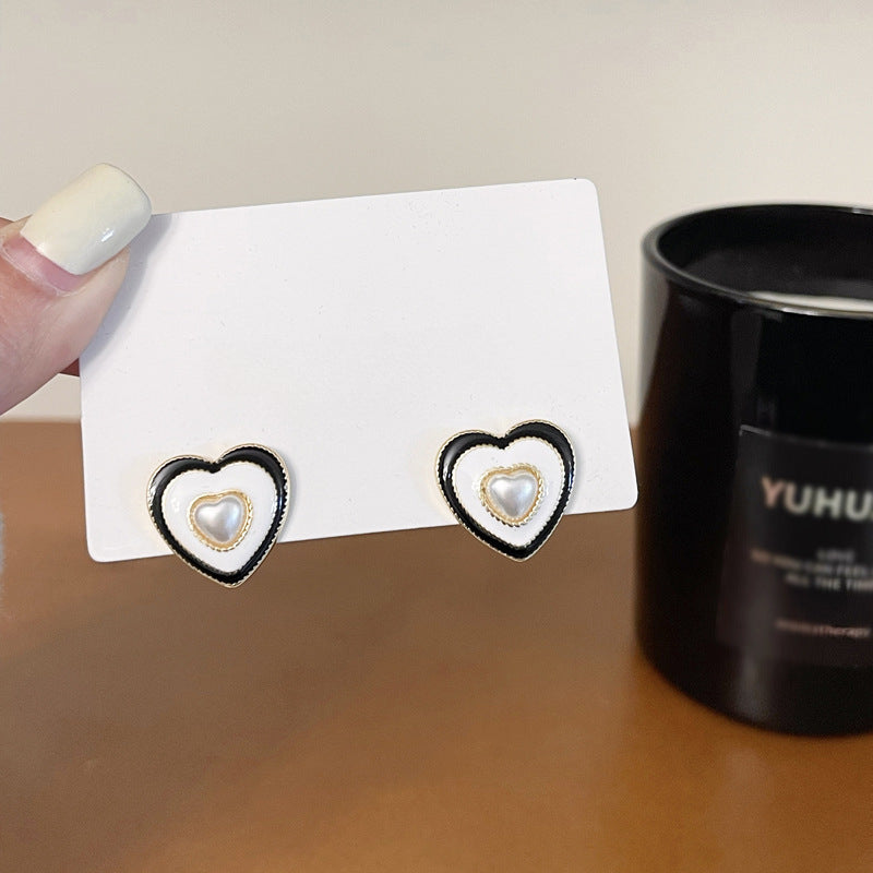 Heart White Enamel Pearl Earring