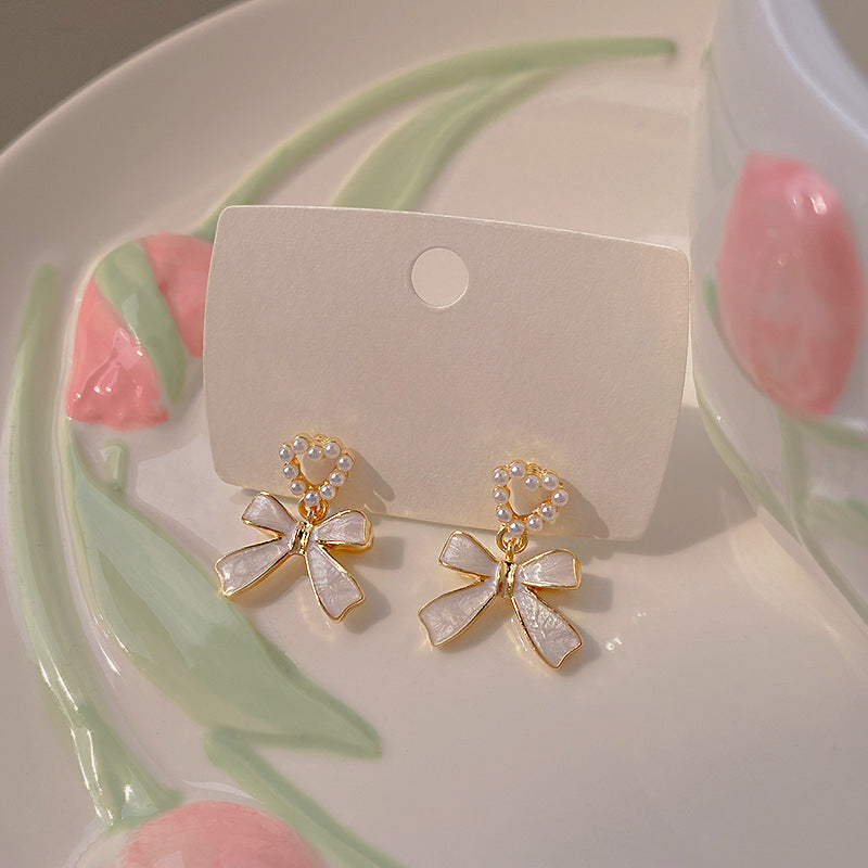 Vintage White Pearl Love Heart Stud Earrings