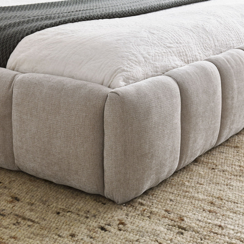 Modern Platform Bed Frame With Thick Fabric