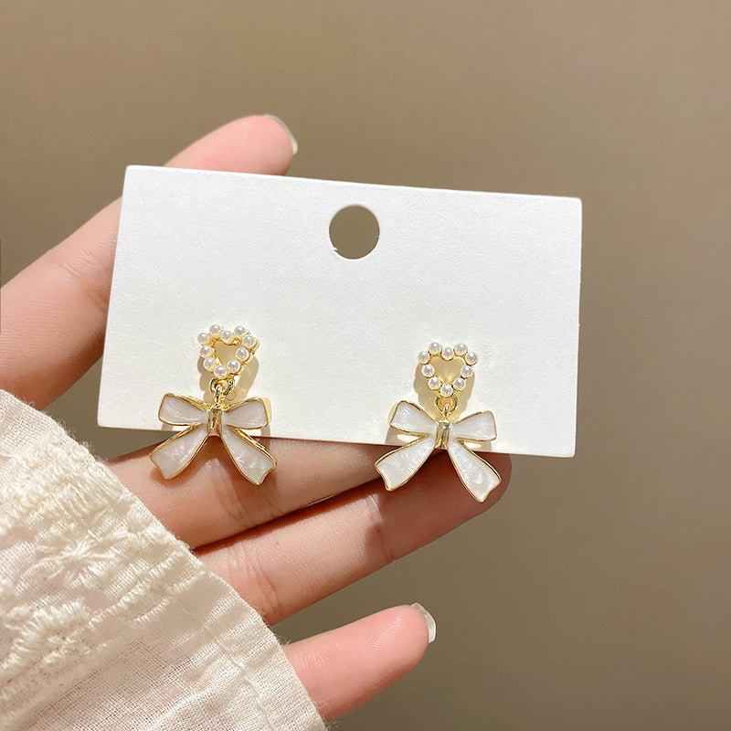 Vintage White Pearl Love Heart Stud Earrings