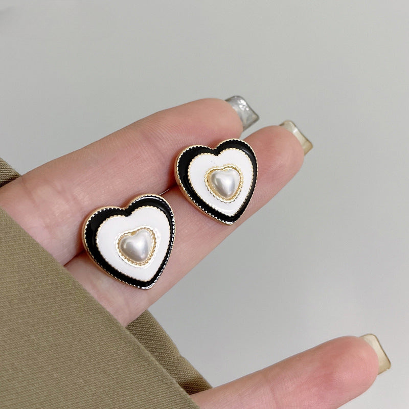 Heart White Enamel Pearl Earring