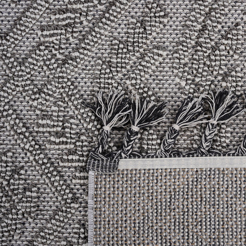 Guros - Traditional Indoor / Outdoor Rug
