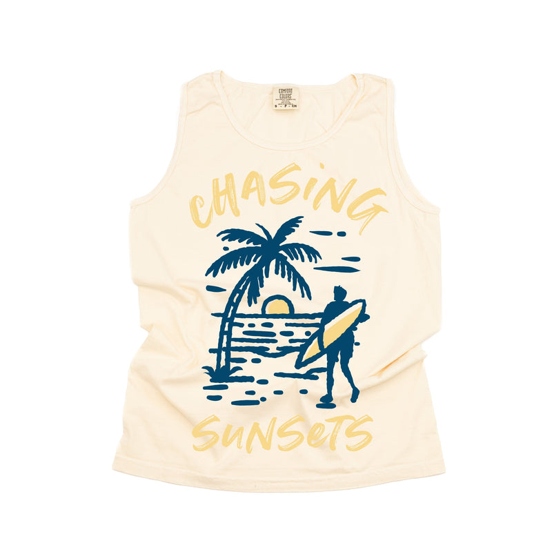 Chasing Sunsets - Comfort Colors TANK