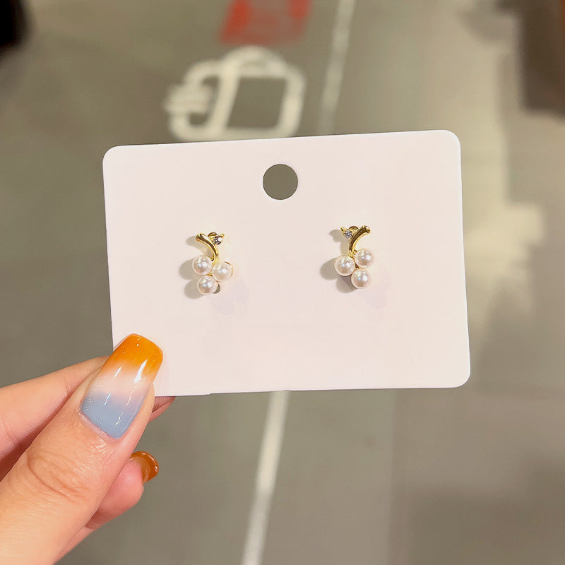 Fashion Grape Pearl Earrings for Women
