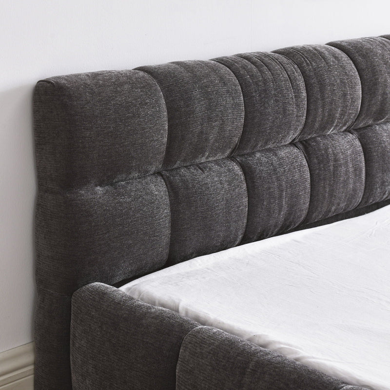 Modern Platform Bed Frame With Thick Fabric