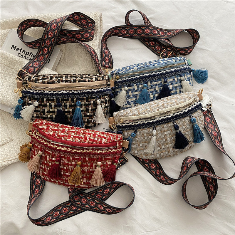 Casual Travel Tassel Woven Shoulder Bag