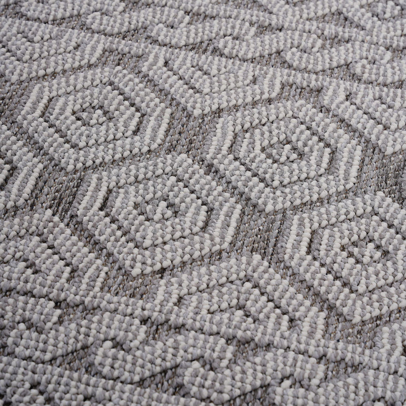 Guros - 8' X 10' Geometric Indoor / Outdoor Area Rug - Gray / White