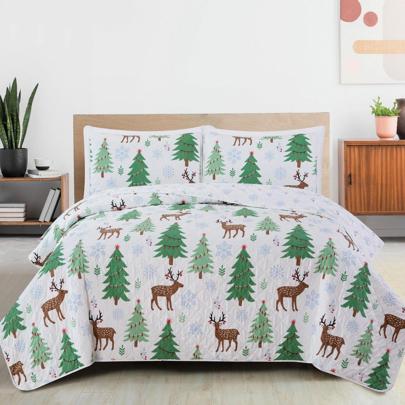 Holiday Quilt - Holly Collection