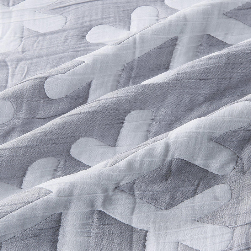 Matelassé Snowflake Quilt Set - Nino Collection