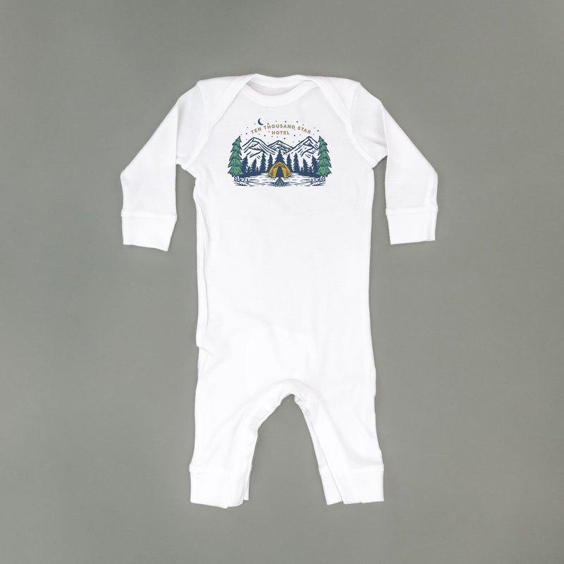 Ten Thousand Star Hotel - Baby Sleeper