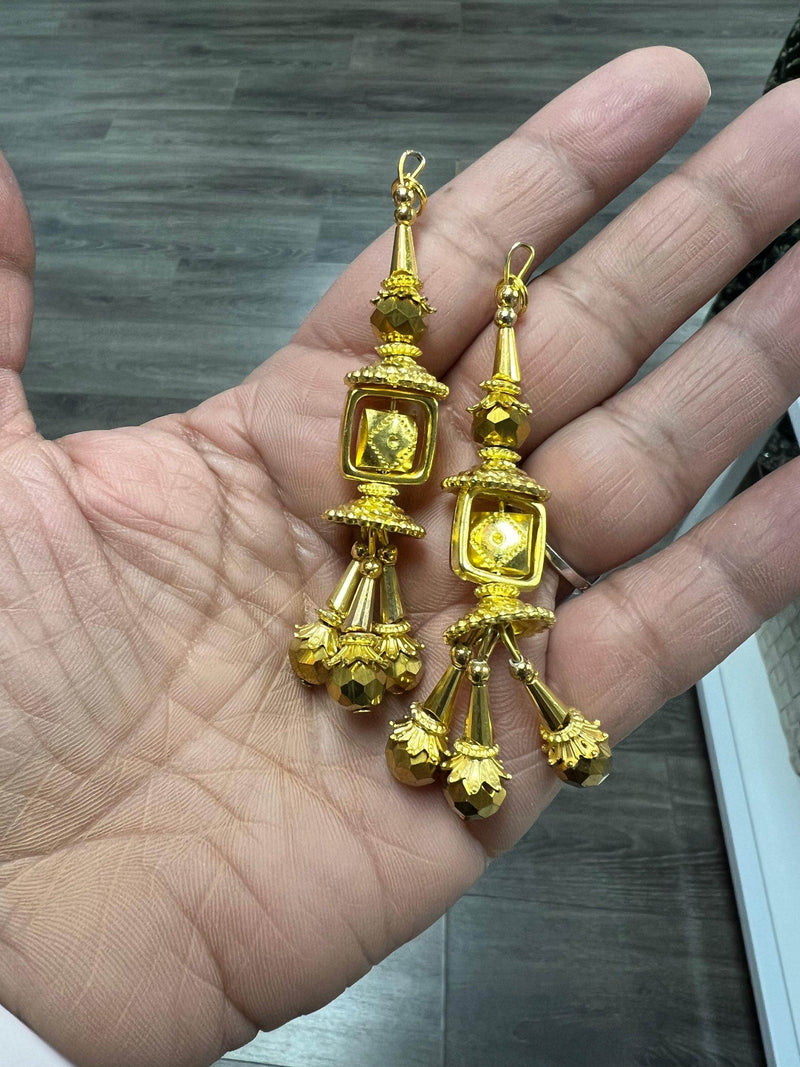 Golden latkans