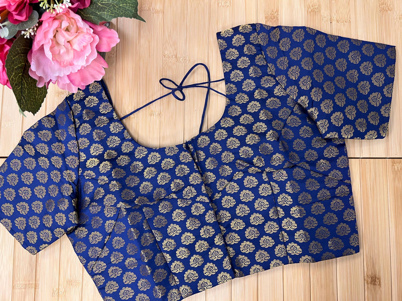 Front hook blouse : Navy blue