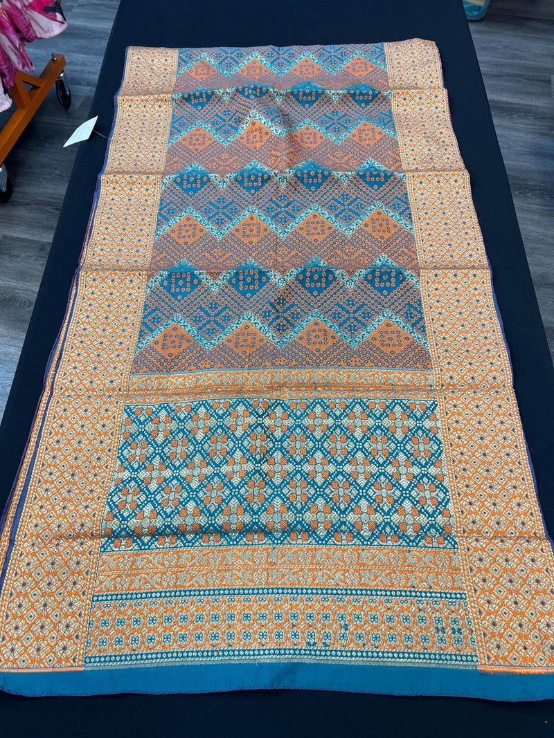 Weaving silk dupatta