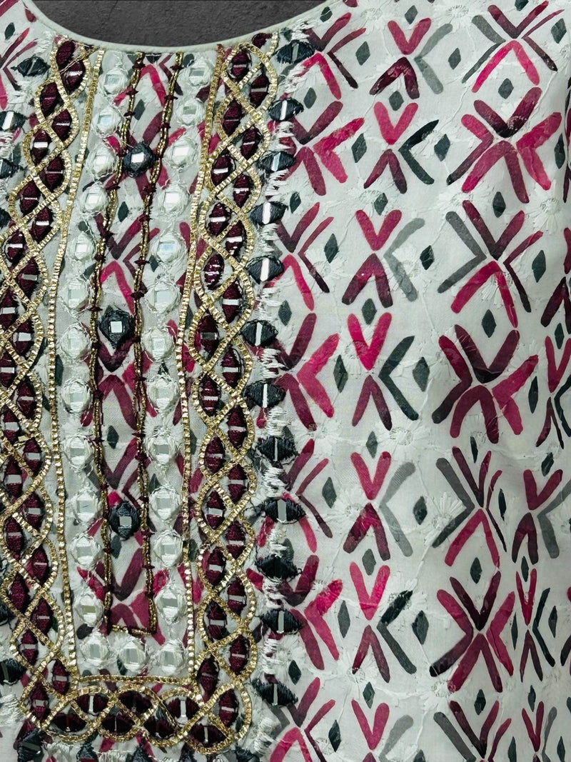 Cotton chikankari kurti with print: SALE