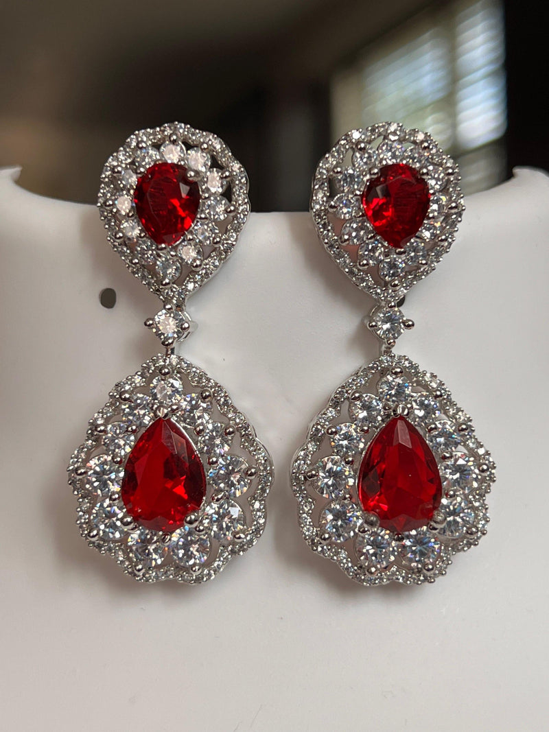 Korean stone earrings : Ruby