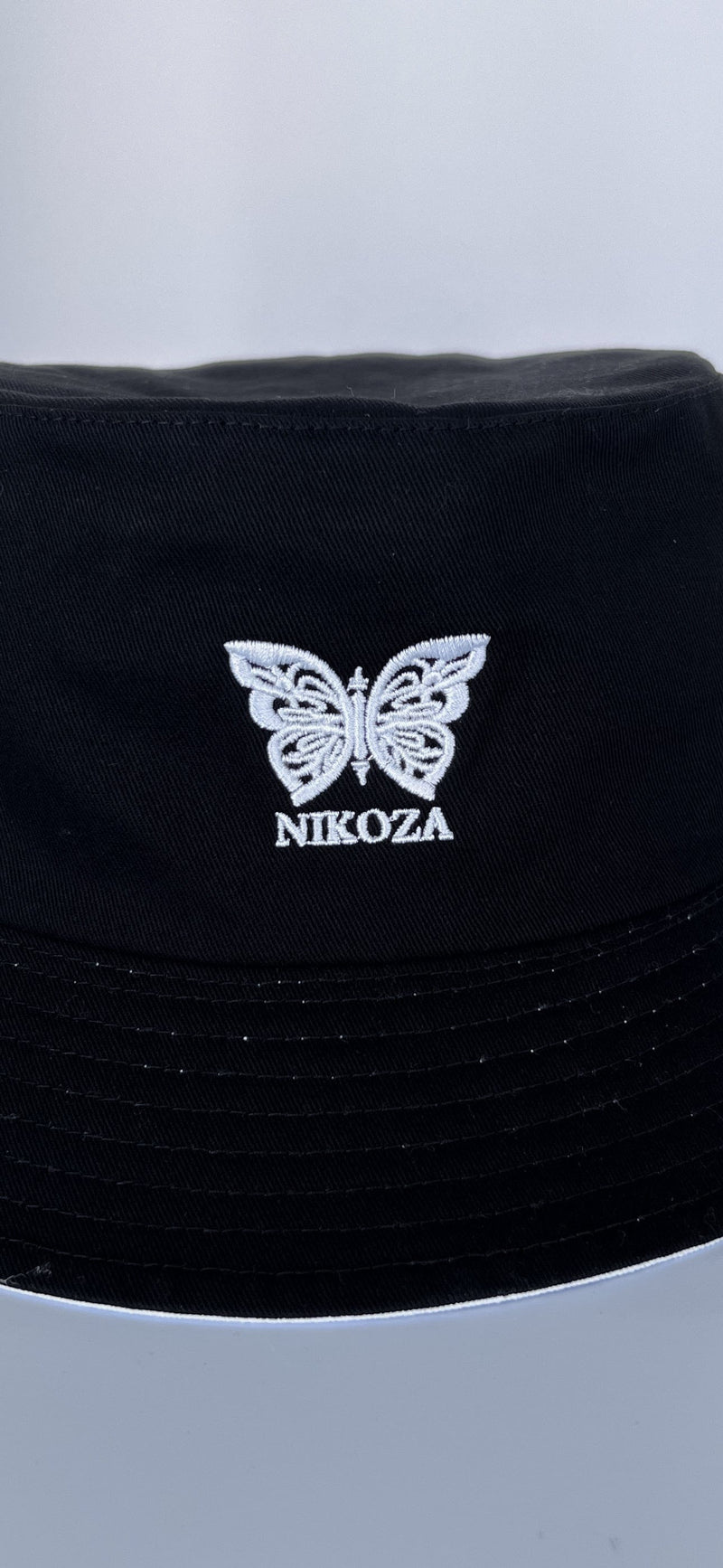 White/Black Nikoza Bucket Hat