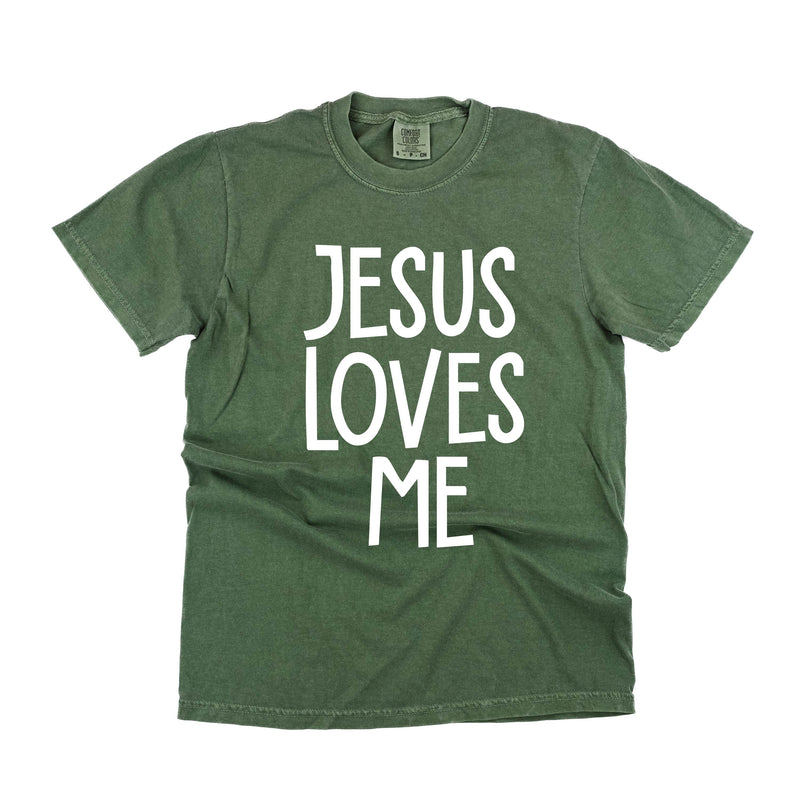 Jesus Loves Me (2025) - Comfort Colors Tee