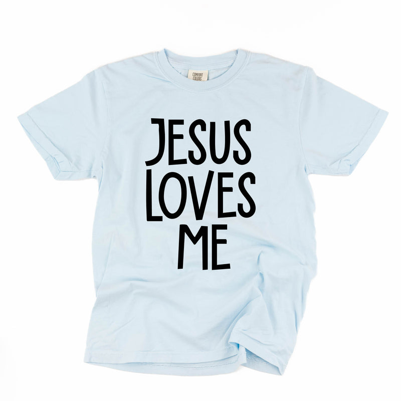 Jesus Loves Me (2025) - Comfort Colors Tee