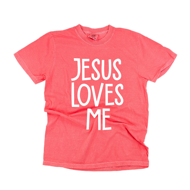 Jesus Loves Me (2025) - Comfort Colors Tee