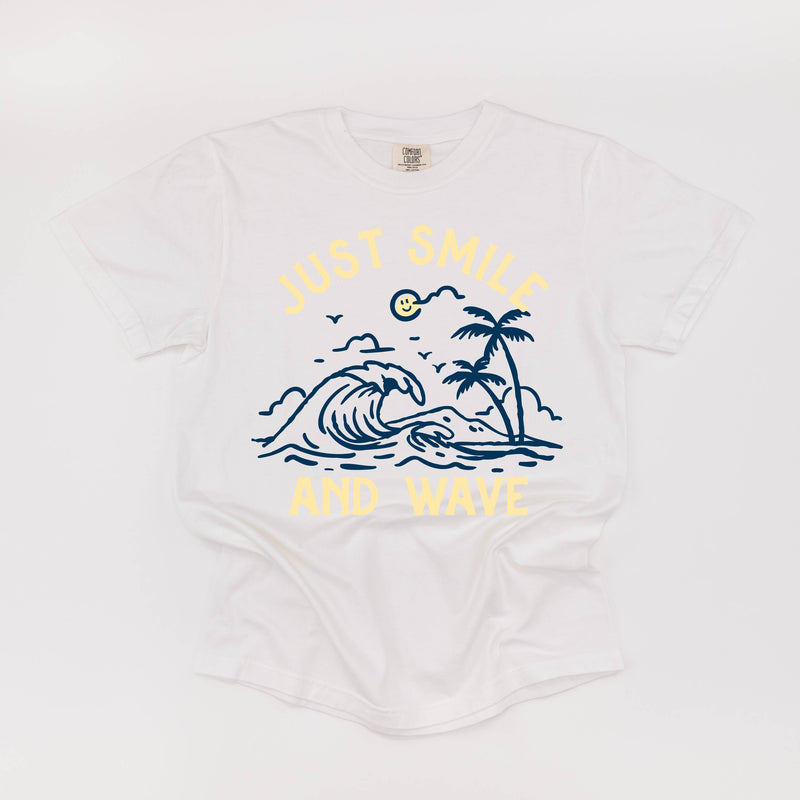 Smile And Wave - Comfort Colors Tee