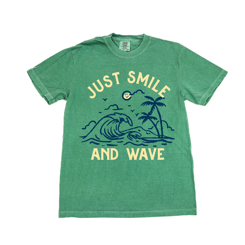 Smile And Wave - Comfort Colors Tee