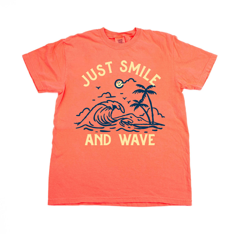 Smile And Wave - Comfort Colors Tee