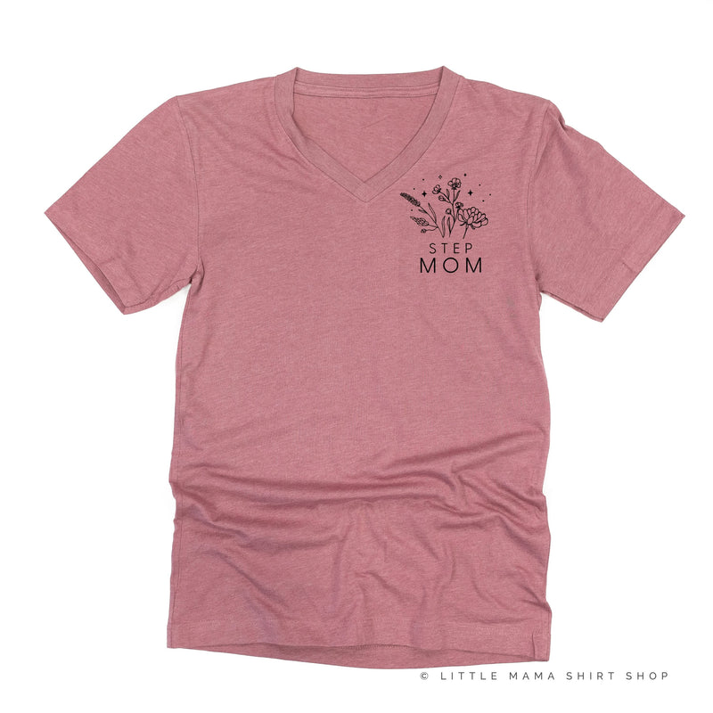 STEP MOM - Bouquet - Pocket Size ﻿- Unisex Tee